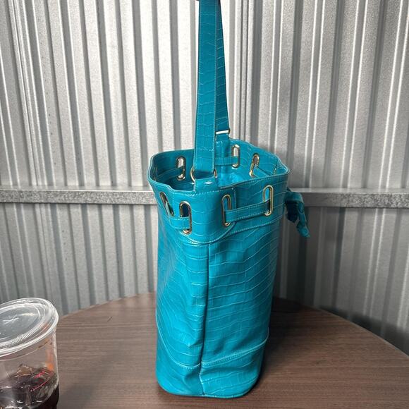 Turquoise emboss crocodile hobo large bag - Picture 2 of 7
